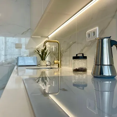 Comfortable And Chic Apartment! Διαμέρισμα *