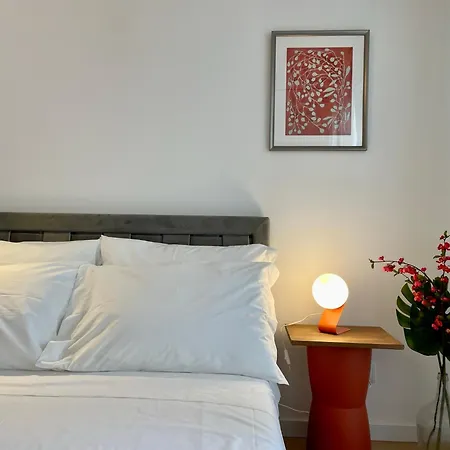 Comfortable And Chic Apartment! *